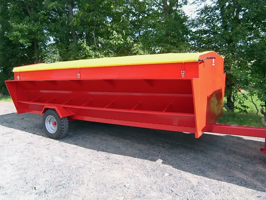 Wheeled barley beef feeder